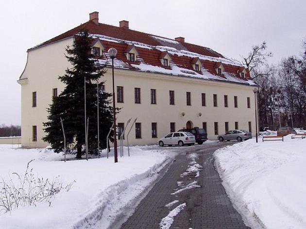 Zamek Havirov Hotel Luaran gambar